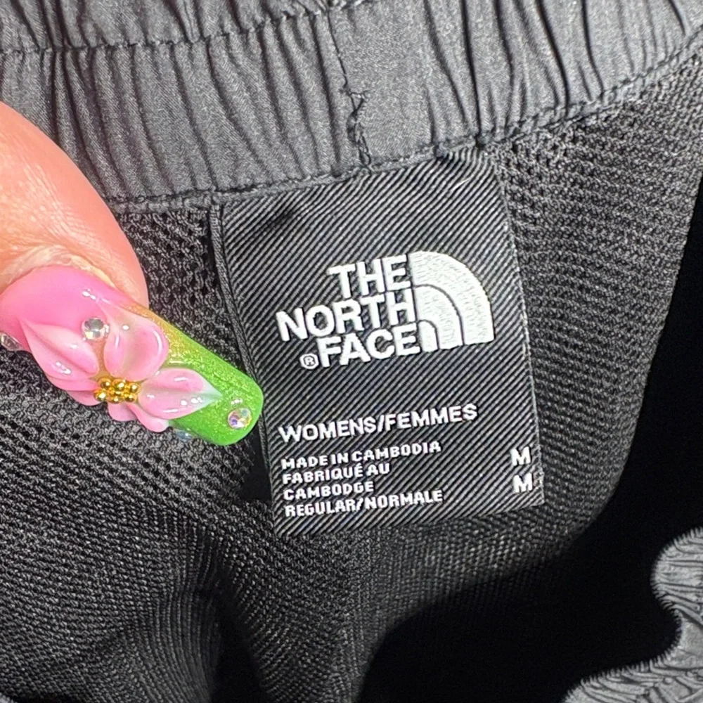 The North Face Floral Print Track Pants with Black Side Panels - Picture 10 of 10
